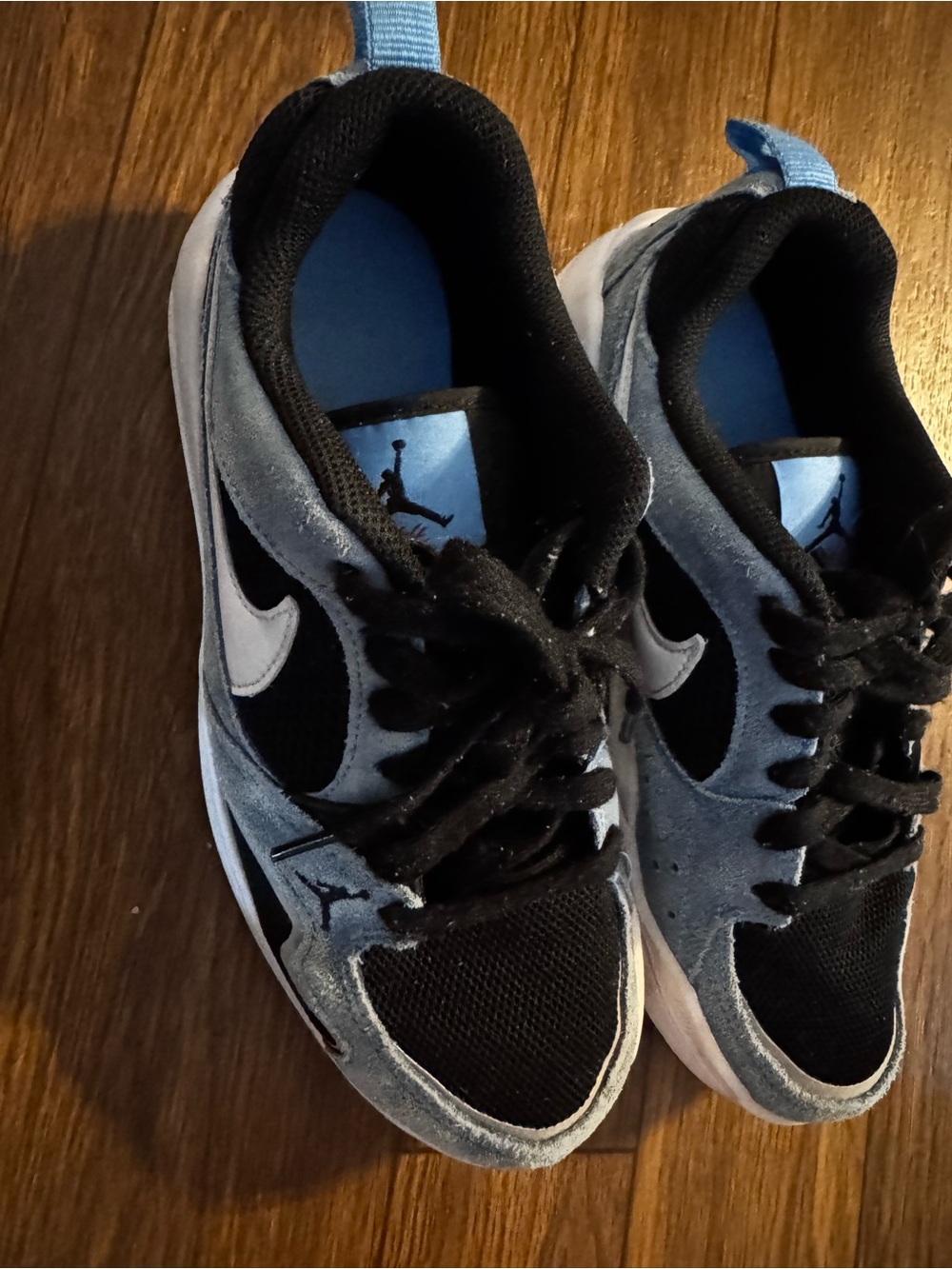 Kids Athletic Nike Jordan CMFT Shoes in Black and Light Blue